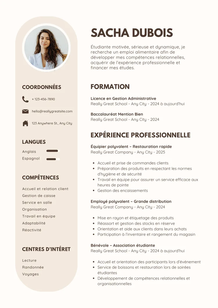 Exemple de CV Canva académique