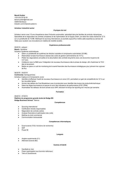 Exemple de CV d'acheteur sans photo, en noir et blanc