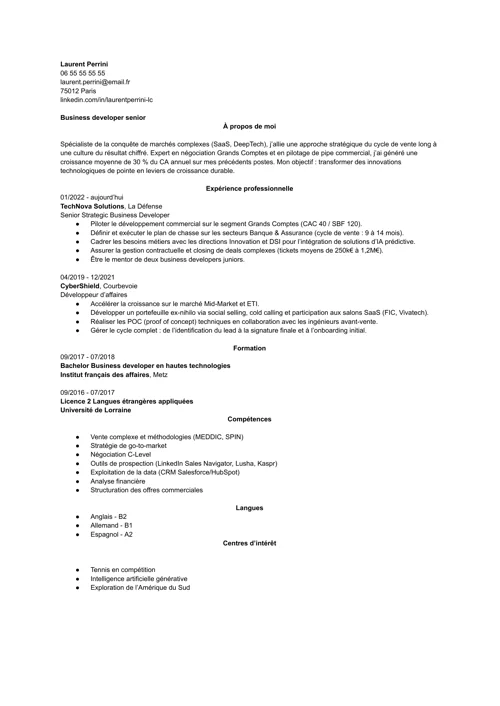 Exemple de CV LinkedIn sans photo, en noir et blanc