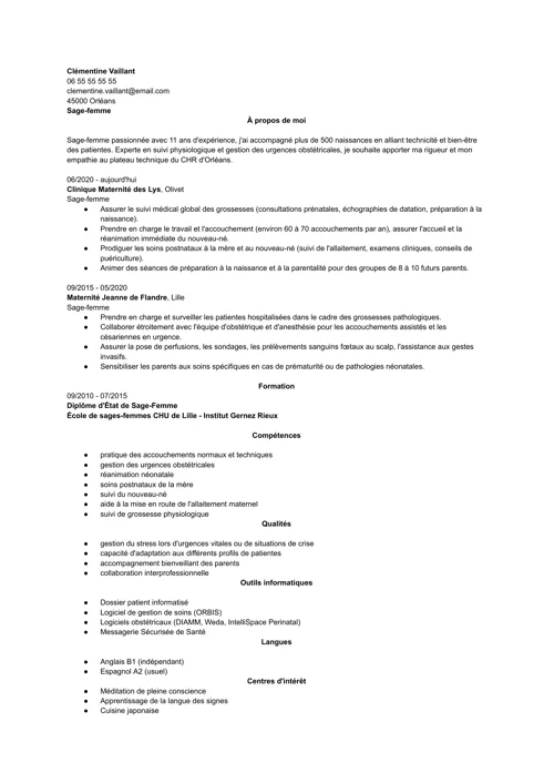 Exemple de CV de sage-femme sans photo, en noir et blanc