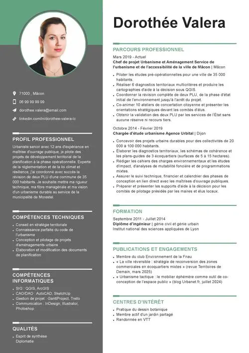 Exemple de CV d'urbaniste avec photo, colonne latérale grise et éléments graphiques verts