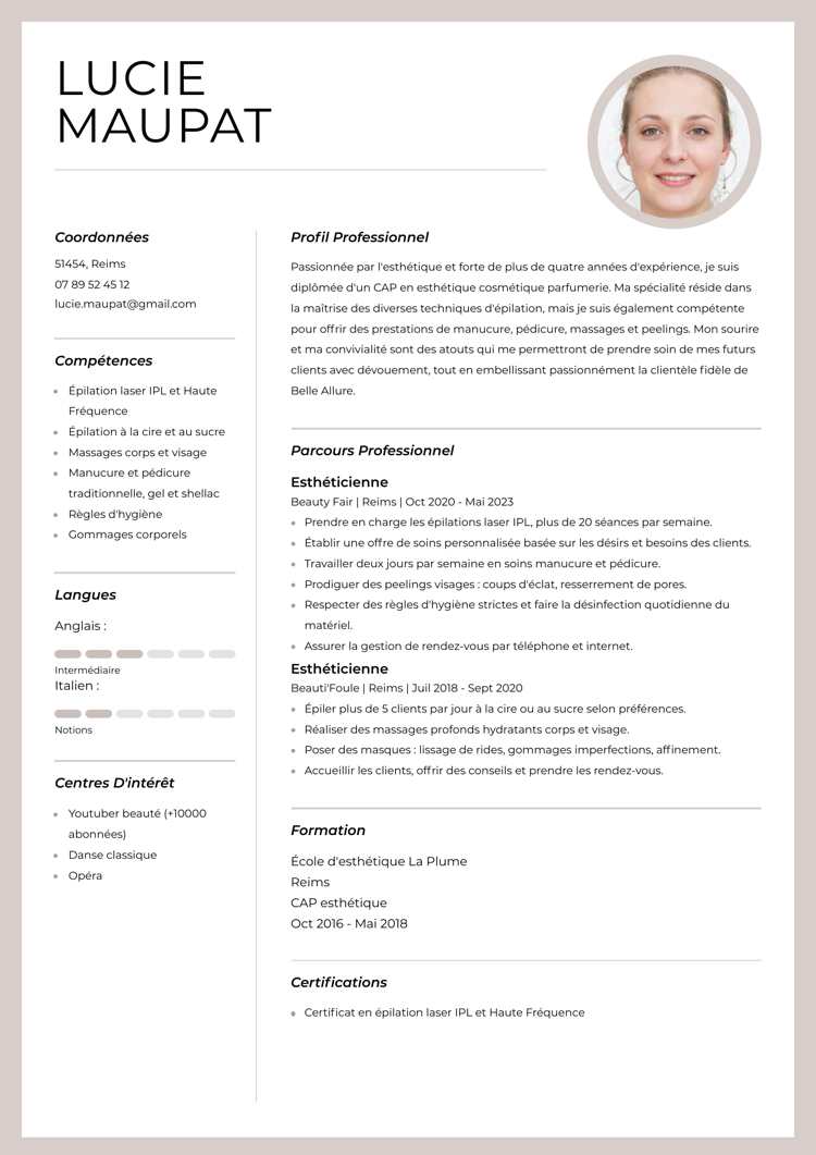 Modèle de CV avec photo encadré